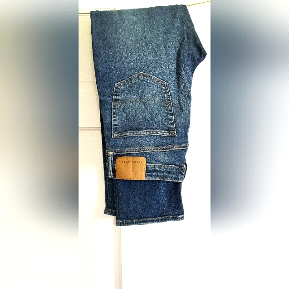 Men's 33×32 dark blue jeans American Eagle outfitters relaxed straight.